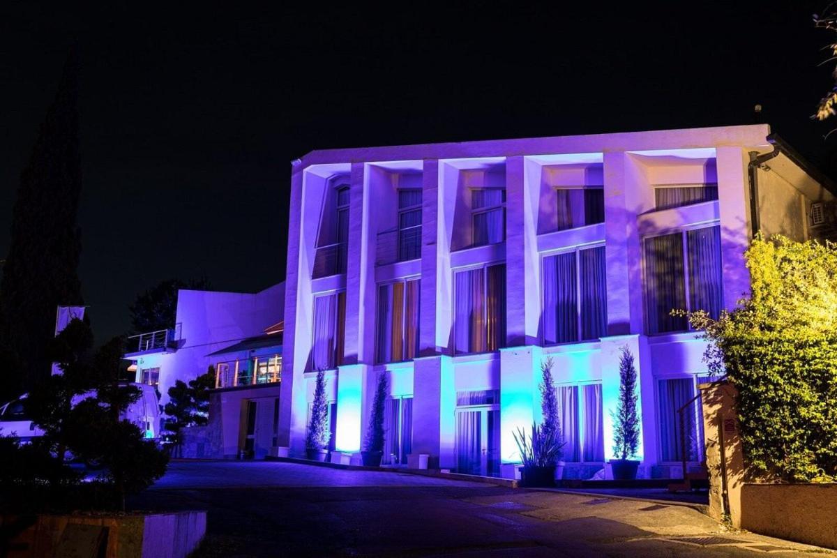 Hotel La 3*